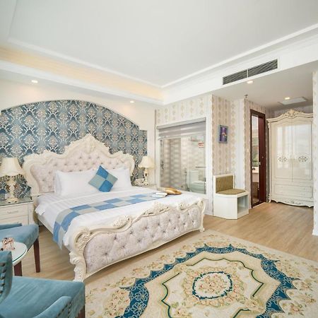 Royal Beach Hotel Da Nang Exterior photo