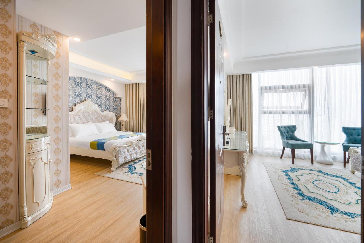 Royal Beach Hotel Da Nang Exterior photo